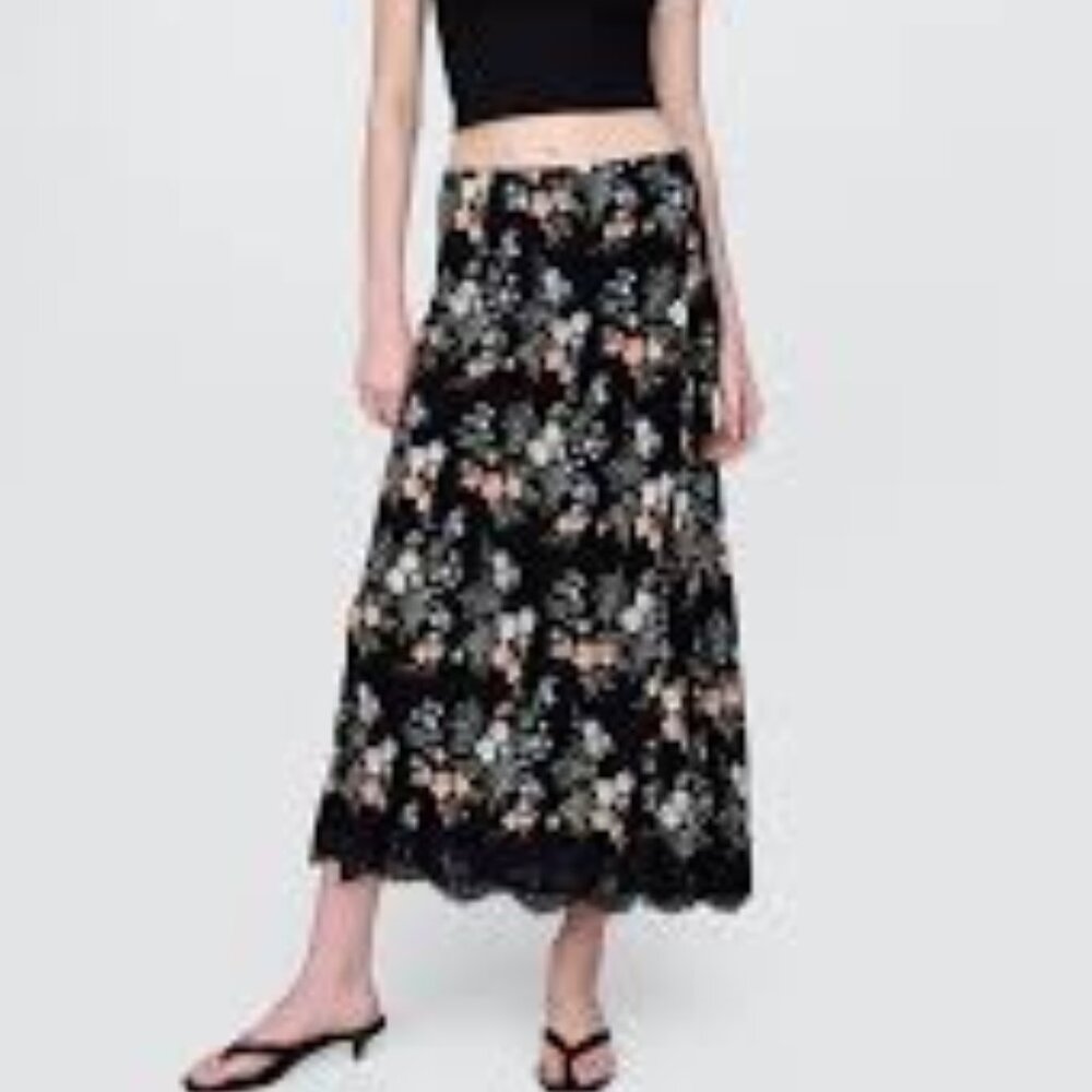 Gap Crepe Lace-Trim Maxi Skirt, Black floral, XS Petite, NWOT
